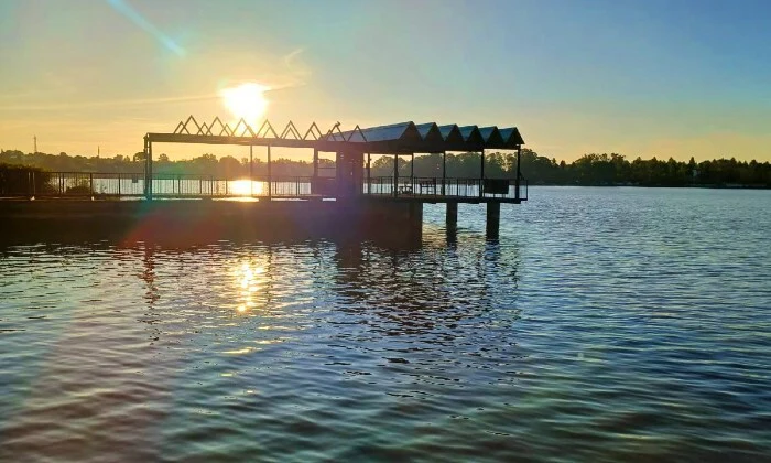 1-Hour Boat Cruise including Drinks & Snacks - Image 3