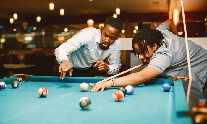 1-Hour game of pool - Image 3