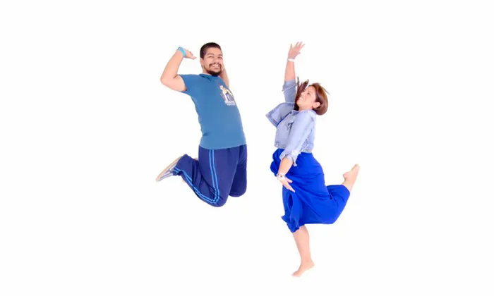 1-Hour in-studio photoshoot for up to four - Image 3