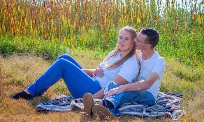 1-Hour Location Family Photoshoot at Allure Sensational - Image 3