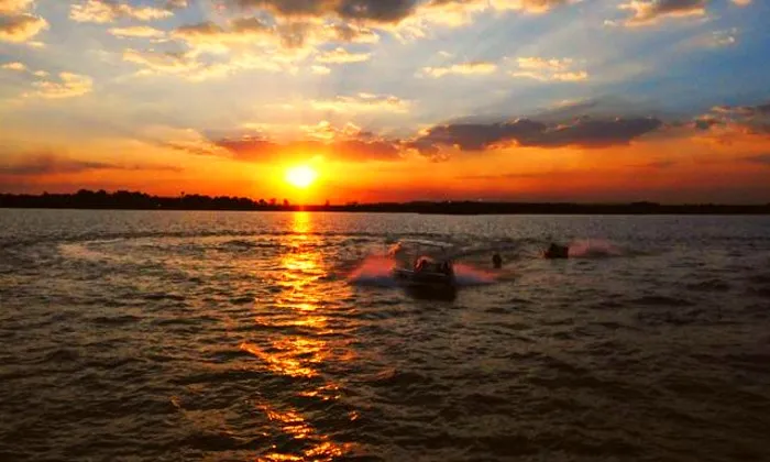 1-Hour speedboat cruise - Image 2