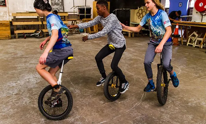 1-Hour unicycle lesson - Image 4