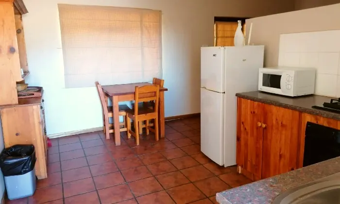 Western Cape: 1 or 2-Night anytime self-catering stay for two at Killarney Cottages - Image 10