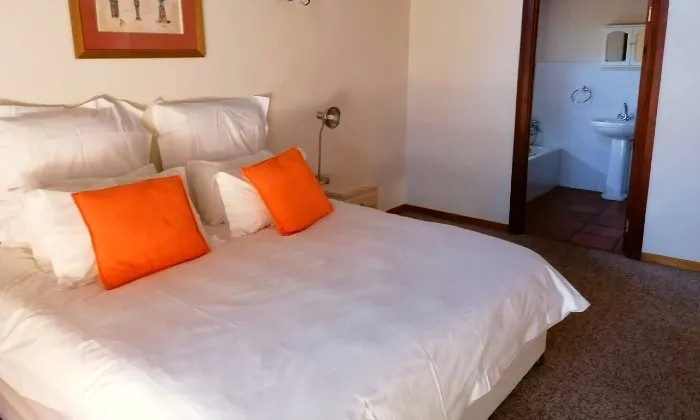 Western Cape: 1 or 2-Night anytime self-catering stay for two at Killarney Cottages - Image 5