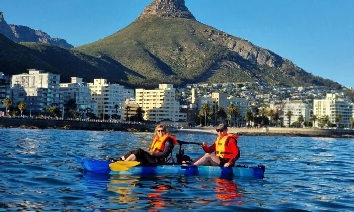 2-Hour E-Kayaking Cape Town Tour for 2 in Sea Point - Image 4