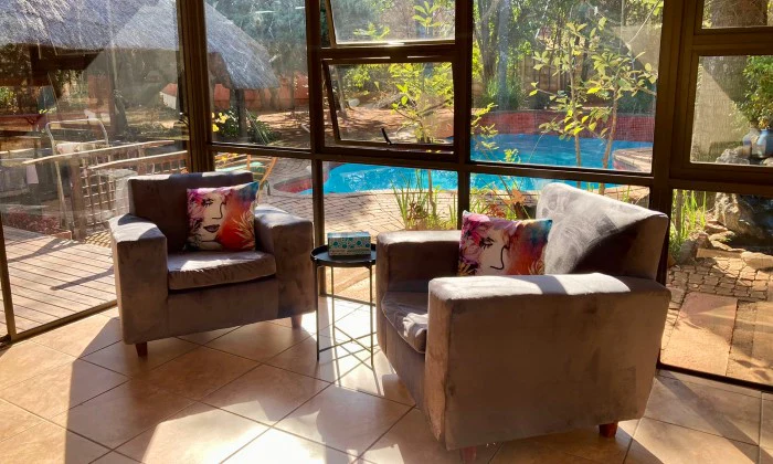 2-Hour Pamper Package at Vee Fab Beauty - Image 3