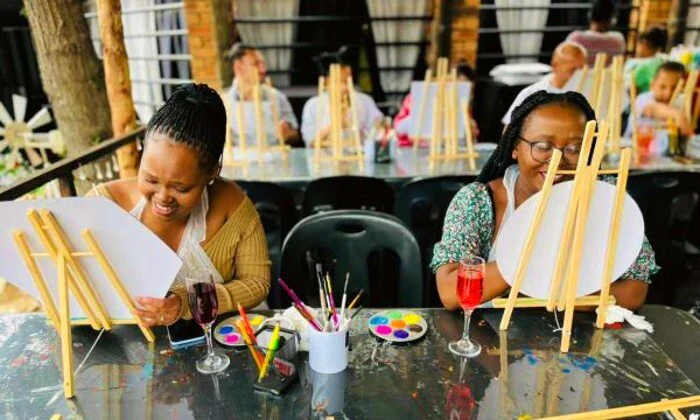 2-Hour Sip and Paint Session including Wine & Snacks for 2 at Art by Kemi