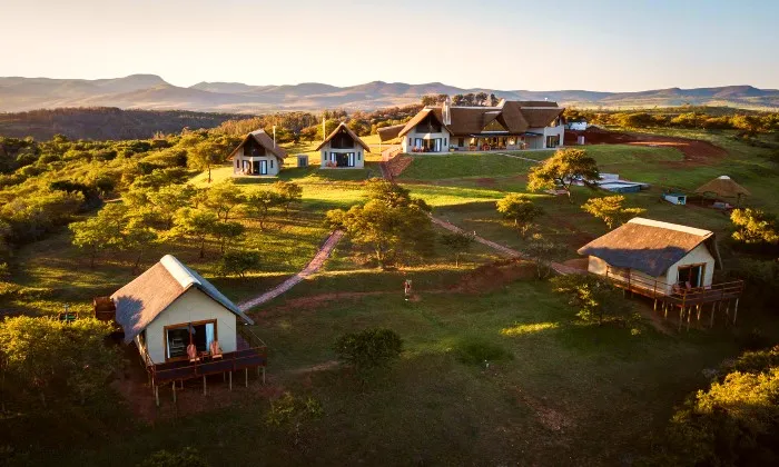 Eastern Cape: 2-Night anytime stay for two including full breakfast at Jbay Zebra Lodge - Image 8