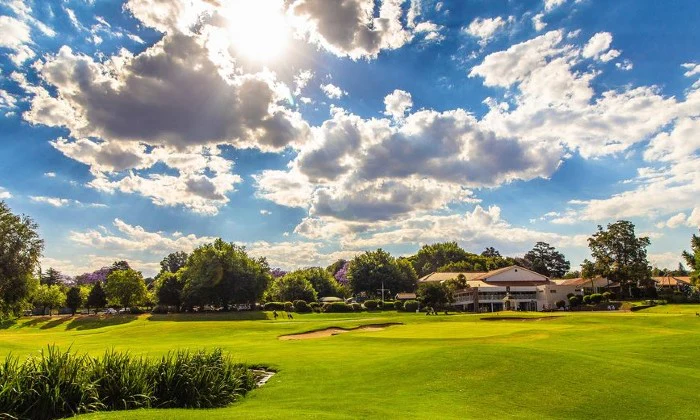 2 or 4 Ball Golf Experience at Killarney Country Club - Image 5