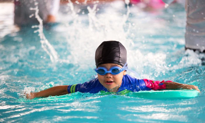 2 or 4 x Swimming Lessons at Legacy Swimming Club