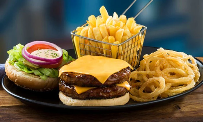 3-Course Dining for 2 – Savour Warmth, Flavour & Togetherness at Silver Spur, Bellville - Image 9