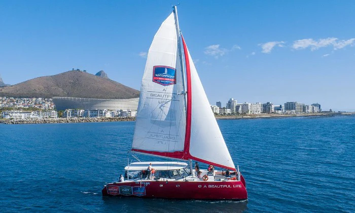 60-Minute Catamaran Sailing in the Bay Cruise with Waterfront Boat Tours - Image 3