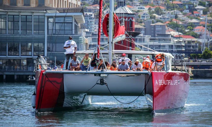 60-Minute Catamaran Sailing in the Bay Cruise with Waterfront Boat Tours - Image 6