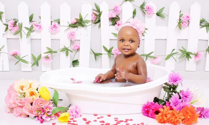 60-Minute Milk or Fruit Bath Baby Shoot - Image 2
