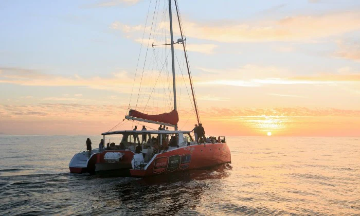 90-Minute Catamaran Champagne Sunset Cruise with Waterfront Boat Tours - Image 4