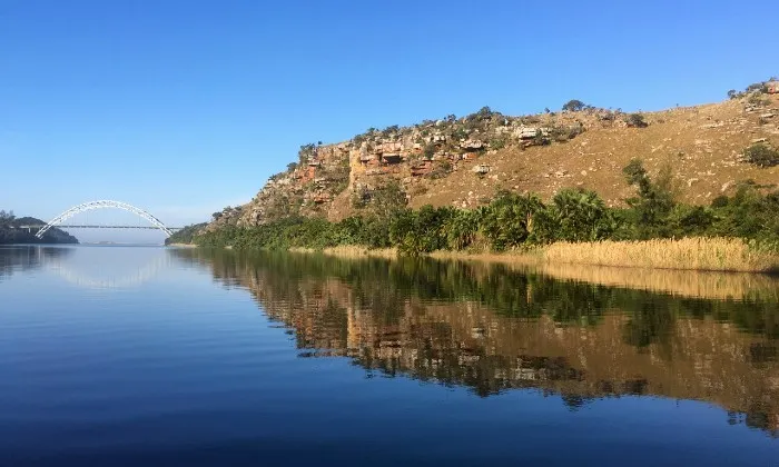 90-Minute Wakeboarding & Stand-Up Paddle Board Experience - Image 7