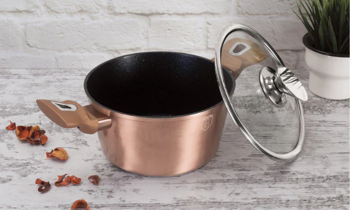 Berlinger Haus 30cm Marble Coating Casserole with Lid - Metallic Rose Gold - Image 3
