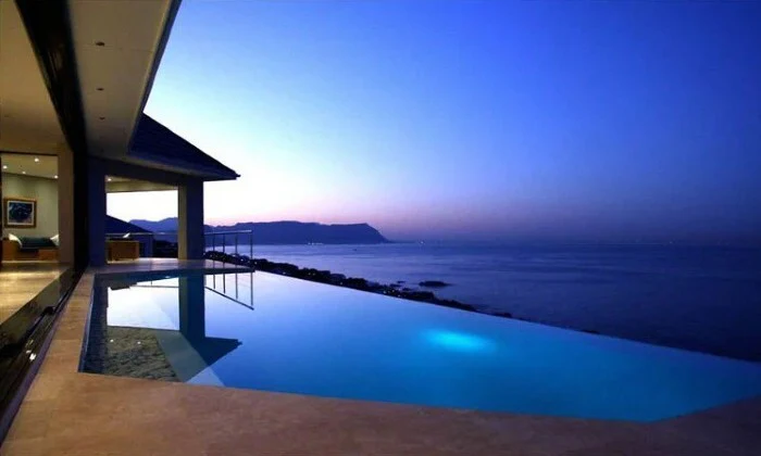 Cape Town: 1 or 2-Night Stay for 2 at Aqua Terra Boutique Guesthouse - Image 3