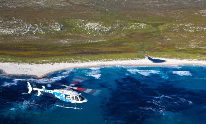 Cape Town: Table Mountain 360° Helicopter Flight & Champagne - Image 3