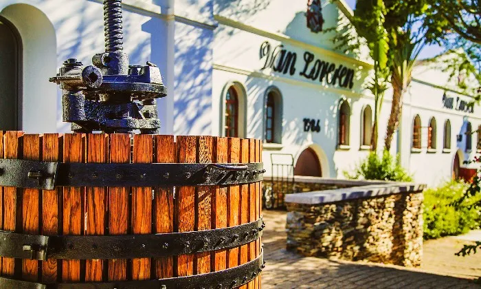 Choice of food & wine pairing including tour and a bottle of wine - Image 5
