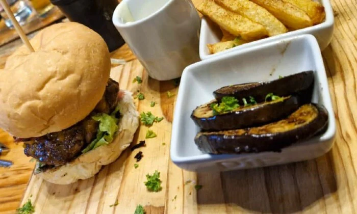 Combo Deal: Huge 200g Gourmet Burger + Your Choice of Beer - Image 2
