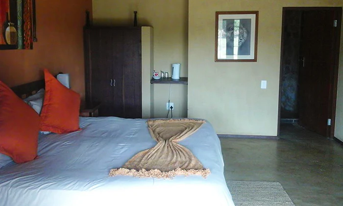 Cullinan: 2-Night Stay for Two with Breakfast & Dinner at Mangwa Valley Game Lodge - Image 3