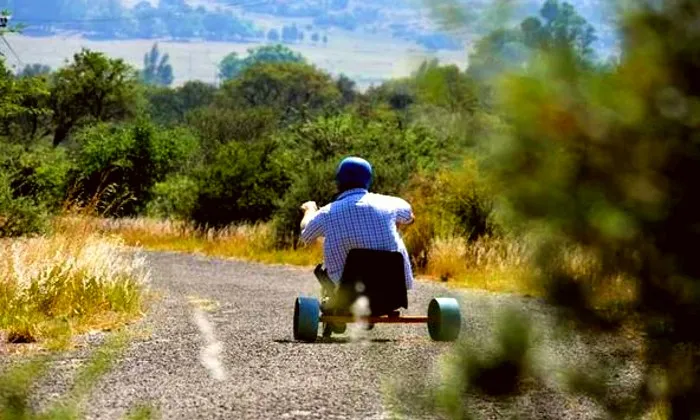 Downhill drift trike experience - Image 5