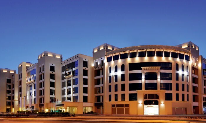 Dubai: 4-Night Stay for 2 Adults Incl Breakfast, Transfers, City Tour & Dinner Cruise