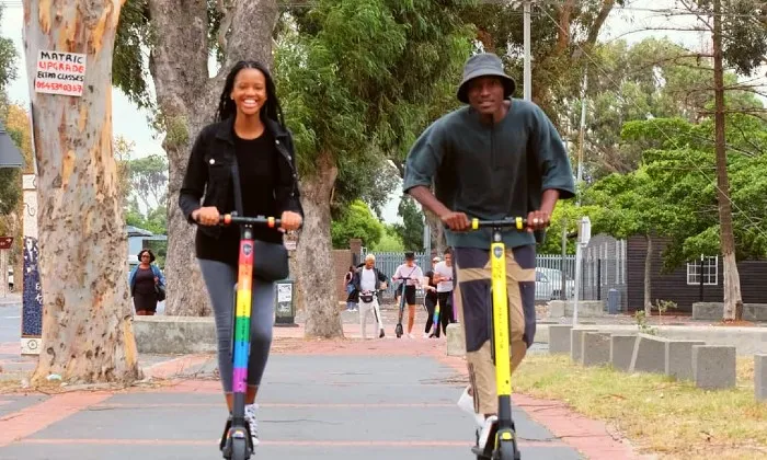 E-scooter city tour - Image 7