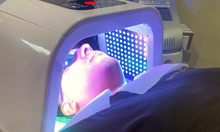 Express Facial with 20-Min Omega Light Therapy at Slenderize Studio - Image 2