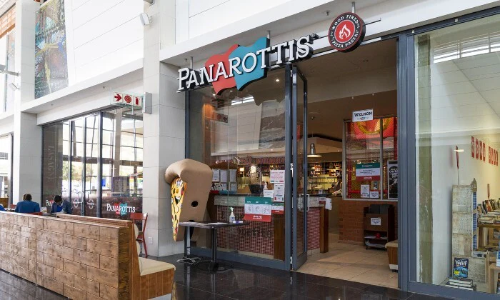 Family Feast for 4 at Panarottis Weskus – Large Pizzas, Desserts & Soda Jug - Image 4