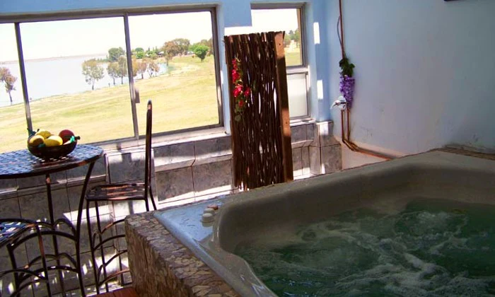 Free State: 2-Night Stay for Six including Breakfast at Vaal Delta - Image 3