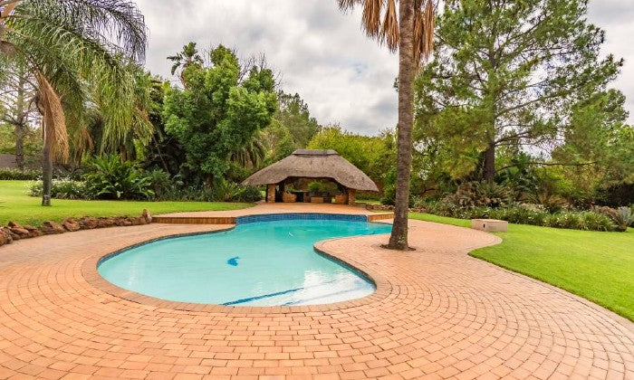 Gauteng: 1-Night Stay for Two including 3-Course Dinner at Care on Location - Image 10