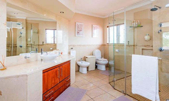Gauteng: 1-Night Stay for Two including 3-Course Dinner at Care on Location - Image 17