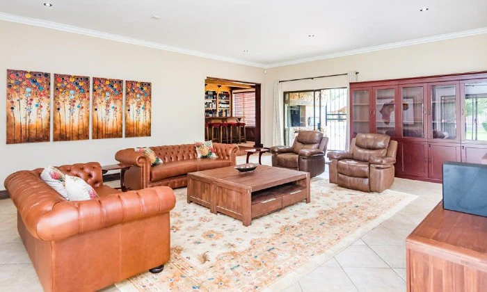 Gauteng: 1-Night Stay for Two including 3-Course Dinner at Care on Location - Image 9