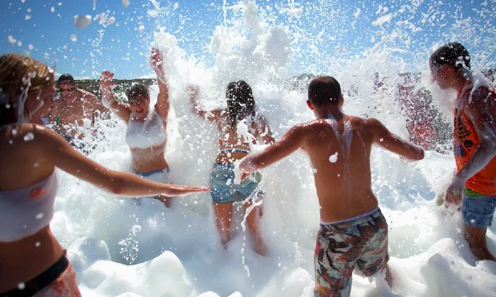3-Hour Foam Machine Hire at Big Mirage - Image 2