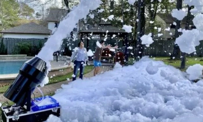 3-Hour Foam Machine Hire at Big Mirage - Image 3