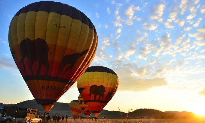 Hot Air Balloon Experience - Image 9