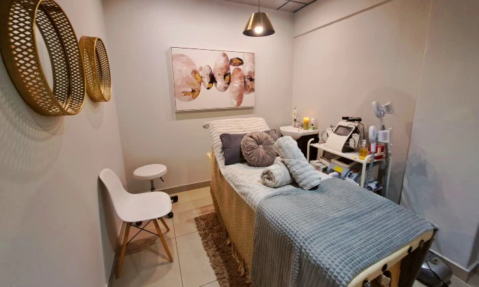 Hydra Facials at In Your Skin Wellness & Beauty Lab - Image 2