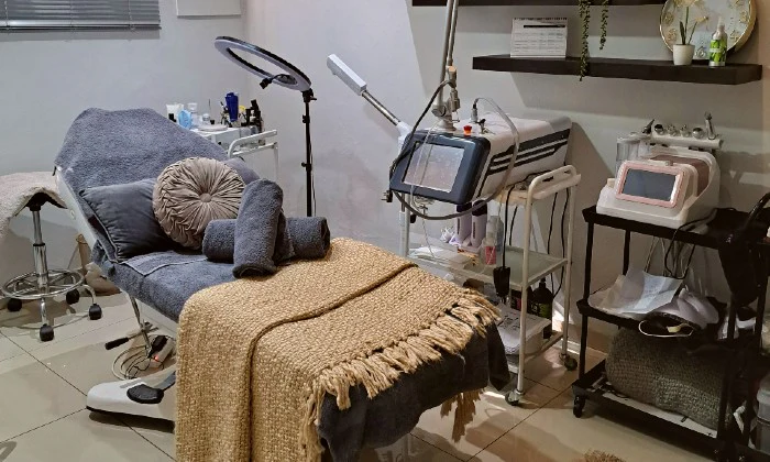 Hydra Facials at In Your Skin Wellness & Beauty Lab - Image 6
