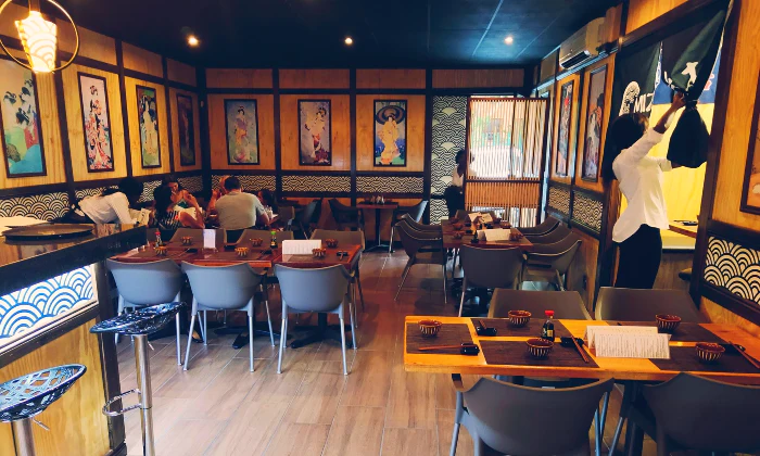 Japanese Dining Experience - Image 7