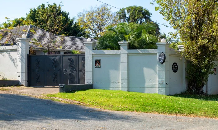 Johannesburg: 1 or 2-Night Stay for Two including Breakfast at Melrose Hideout Guesthouse & Spa - Image 2