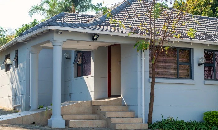 Johannesburg: 1 or 2-Night Stay for Two including Breakfast at Melrose Hideout Guesthouse & Spa - Image 20