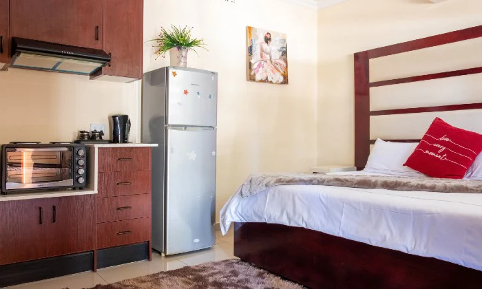 Johannesburg: 1 or 2-Night Stay for Two including Breakfast at Melrose Hideout Guesthouse & Spa - Image 4