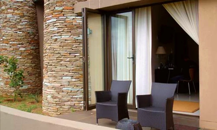 Limpopo: 1-Night Stay for Two at Legend Simba Safari - Image 10