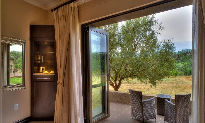Limpopo: 1-Night Stay for Two at Legend Simba Safari - Image 4