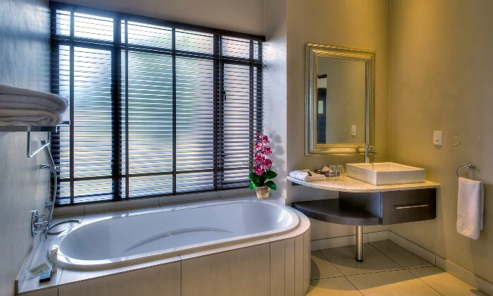 Limpopo: 1-Night Stay for Two at Legend Simba Safari - Image 5