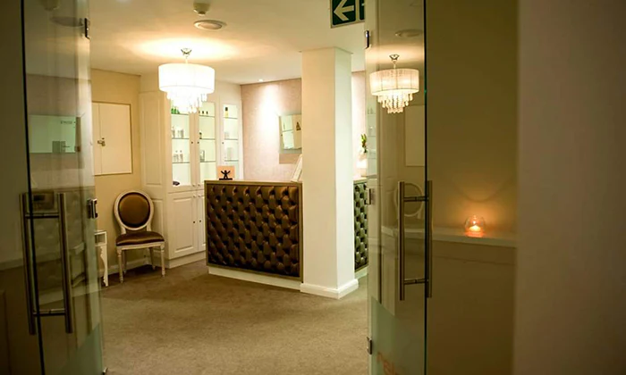 Luxury Back, Neck & Shoulder Massage with Back Scrub & Exfoliation - Image 3