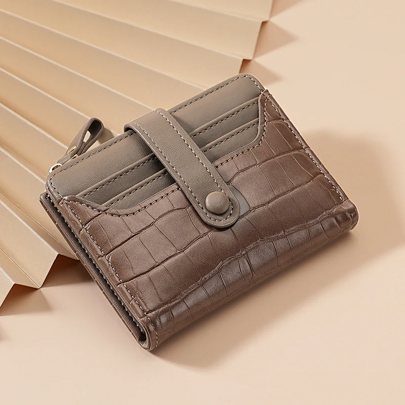 Crocodile Pattern Multi-Card Wallet - Image 11