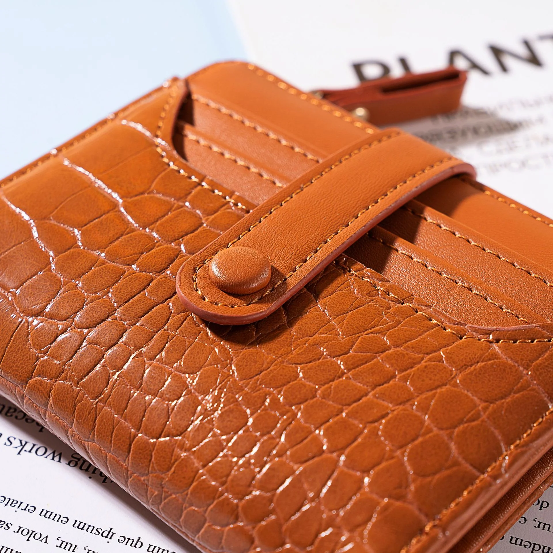 Crocodile Pattern Multi-Card Wallet - Image 5